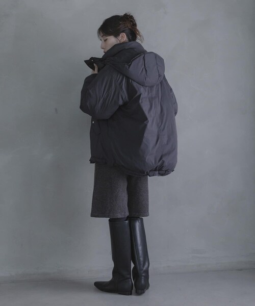 URBAN RESEARCH Sonny Label（アーバンリサーチサニーレーベル）の「撥水2WAYフーディスタンドダウンコート（その他アウター・レディース・アイボリー/ブラック/ブラウン・Free）」の20枚目の写真