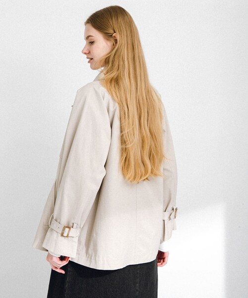 URBAN RESEARCH Sonny Label（アーバンリサーチサニーレーベル）の「撥水ショートトレンチコート（ステンカラーコート・レディース・ベージュ/L.グレー/チャコール・36/38）」の8枚目の写真