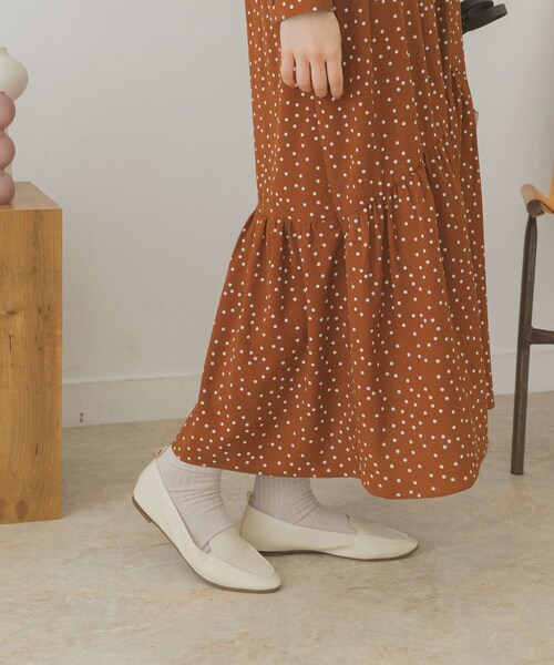RODE SKO（ロデスコ）の「『MADE IN JAPAN』ELKE やわらかスリッポン（スリッポン・レディース・MILK TEA/PISTACHIO/IVORY/BLACK/LIGHT GRAY/OFF WHITE/BROWN・36/37/38）」の16枚目の写真