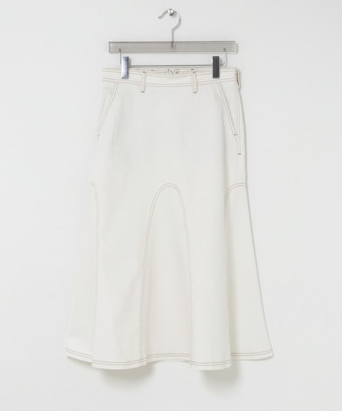 URBAN RESEARCH(アーバンリサーチ)の「MUNTHE BRAYLIN(デニムスカート・レディース・IVORY・36/38)」の1枚目の写真