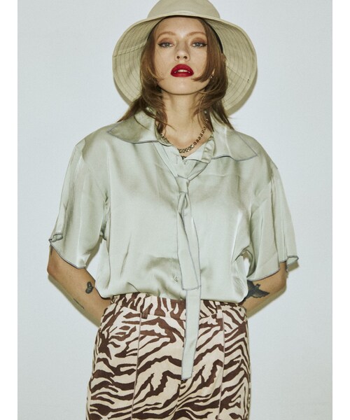 jouetie（ジュエティ）の「BIGカラータイブラウス（シャツ/ブラウス・レディース・グリーン/ピンク/ミックス/アイボリー/ブラック/ダークミックス・M）」の6枚目の写真