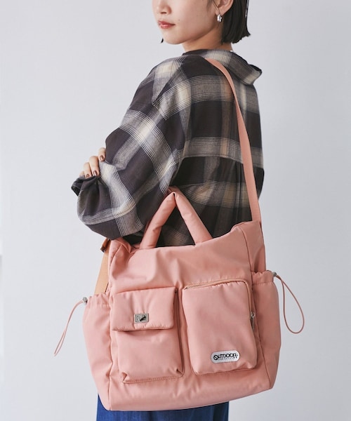 VIS（ビス）の「【OUTDOOR PRODUCTS】VIS別注6ポケット2WAYトートバッグ（トートバッグ・レディース・ブラック/ブラウン系/ピンク系・F）」の14枚目の写真