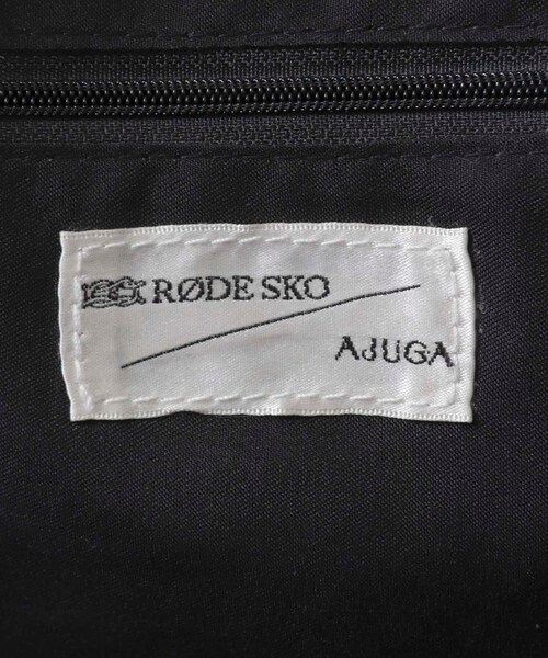 RODE SKO(ロデスコ)の「『別注』AJUGA.×RODE SKO ファーチャーム付きボストンバッグ(ボストンバッグ・レディース・BLACK/D.BROWN・-)」の11枚目の写真