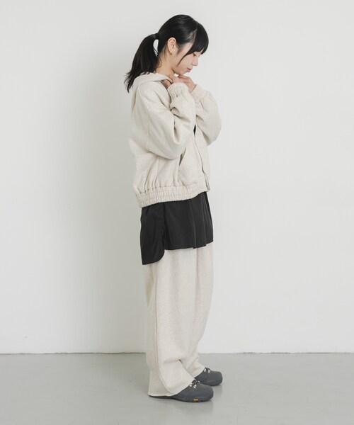EKAL（エカル）の「ボタニルプライム裏起毛ZIPパーカー（パーカー・レディース・シロ杢/ブラック・one）」の11枚目の写真