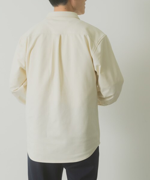ITEMS URBANRESEARCH(アイテムズ アーバンリサーチ)の「360°stretchカットソーシャツ(シャツ/ブラウス・メンズ・OFF/DARK NAVY・M/L)」の7枚目の写真