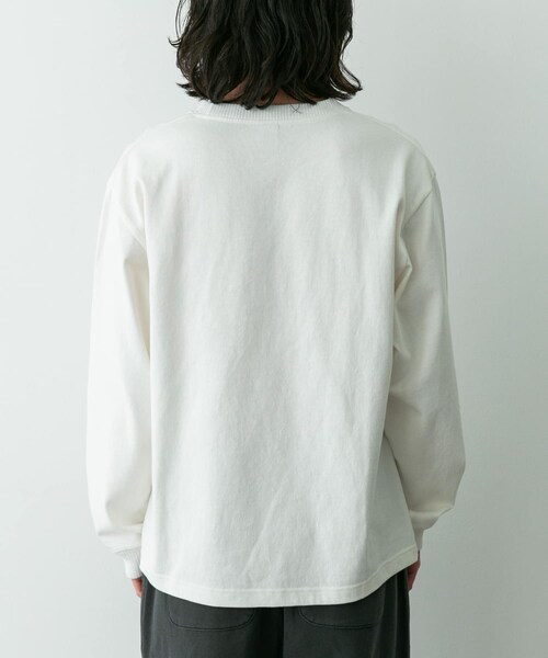 URBAN RESEARCH Sonny Label（アーバンリサーチサニーレーベル）の「『別注』RUSSELL ATHLETIC×SonnyLabel　プリントヘビージャージーロングTシャツ（Tシャツ/カットソー・メンズ・ホワイト/アッシュグレー/チャコール・M/L）」の15枚目の写真