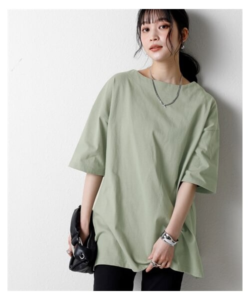 nissen（ニッセン）の「綿１００％バスクオーバーサイズ５分袖チュニック（UVカット）＜大きいサイズ有＞（チュニック・レディース・黒/オフホワイト/ダークグレー/ミルクベージュ/スモーキーグリーン/ソフトピンク/インクブルー・S~M相当/L~LL相当/3L~4L相当/5L~6L相当/8L相当/10L相当）」の5枚目の写真