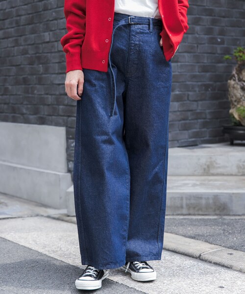 URBAN RESEARCH DOORS(アーバンリサーチドアーズ)の「FORK&SPOON JFデニムベルトセットルーズパンツ(デニムパンツ・レディース・ONEWASH/BLUE・1/2)」の3枚目の写真