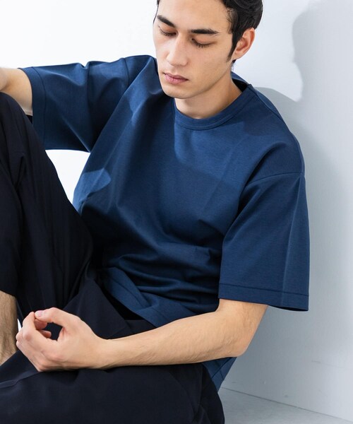 URBAN RESEARCH(アーバンリサーチ)の「接触冷感スムージーTシャツ(Tシャツ/カットソー・メンズ・WHITE/BLACK/NAVY/S.BLUE/TAUPE・S/M/L/XL)」の4枚目の写真