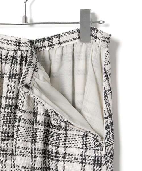 ROPE'（ロペ）の「ギマチェックギャザーフレアスカート（スカート・レディース・ブラック・36/38）」の8枚目の写真