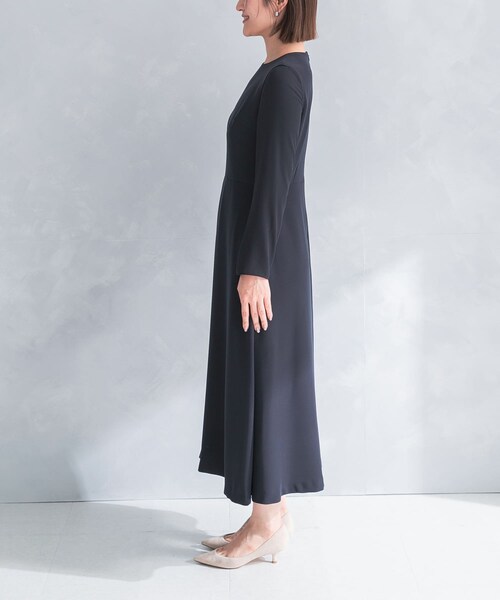 URBAN RESEARCH ROSSO（アーバンリサーチロッソ）の「kaene　シフォン合わせロングワンピース（ワンピース・レディース・beige/navy・M）」の21枚目の写真
