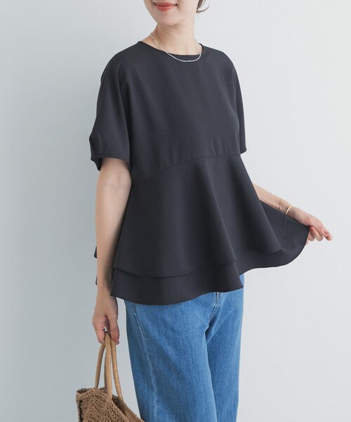 URBAN RESEARCH DOORS(アーバンリサーチドアーズ)の「ペプラムティアードブラウス(シャツ/ブラウス・レディース・INK BLACK/BROWN/BLUE・Free)」の4枚目の写真