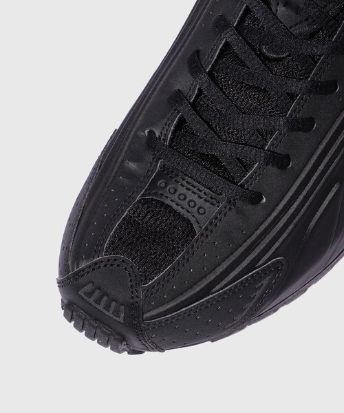 ADAM ET ROPE'（アダムエロペ）の「【NIKE/ナイキ】SHOX R4 AR3565（スニーカー・メンズ・ブラック・26.0/27.0/28.0/29.0）」の10枚目の写真