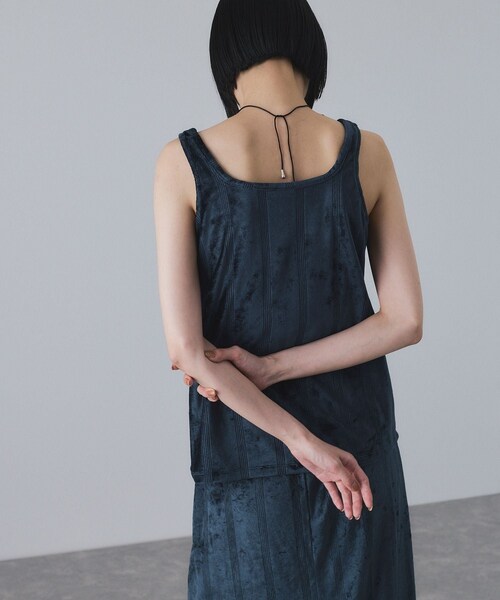 ADAM ET ROPE'（アダムエロペ）の「【Miller for ADAM ET ROPE'】別注 スクエアタンク（カップ付き）（タンクトップ・レディース・グリーン/ネイビー・F）」の11枚目の写真