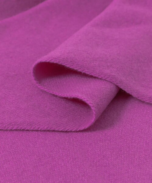 URBAN RESEARCH(アーバンリサーチ)の「Extreme Cashmere BANDANA(バンダナ/スカーフ・レディース・GRASS/CORN/OLEANDER・-)」の12枚目の写真