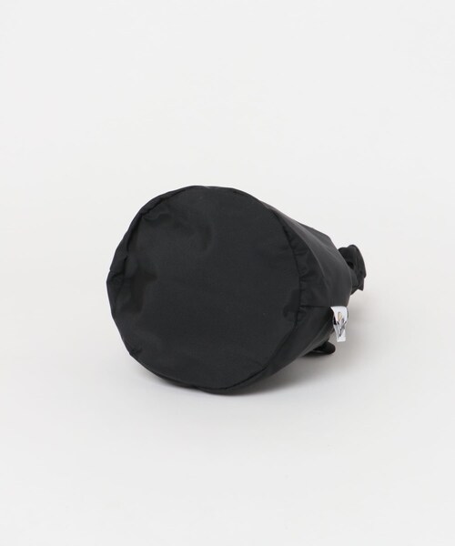 URBAN RESEARCH Sonny Label（アーバンリサーチサニーレーベル）の「DRIFTER　ギャザーハンドルポーチバッグ（その他雑貨・レディース・BLACK/BLUE・one）」の8枚目の写真