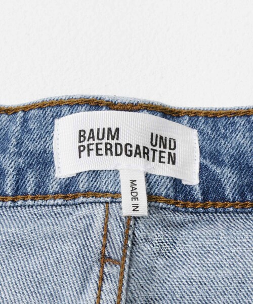 URBAN RESEARCH（アーバンリサーチ）の「BAUM UND PFERDGARTEN　NAPOLEN（デニムパンツ・レディース・C7569・26/27）」の8枚目の写真