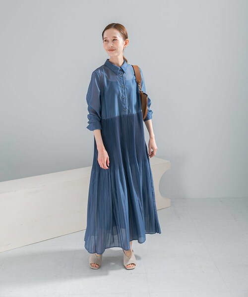 URBAN RESEARCH ROSSO（アーバンリサーチロッソ）の「プリーツロングシャツワンピース（ワンピース・レディース・BLUE/BROWN・Free）」の12枚目の写真