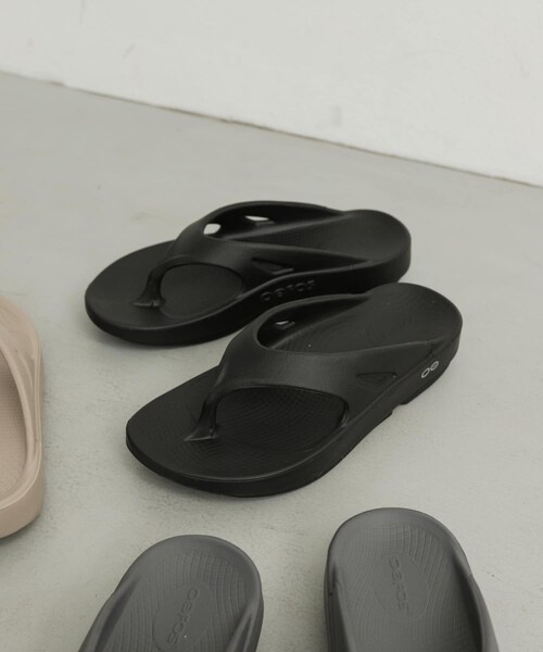 URBAN RESEARCH DOORS(アーバンリサーチドアーズ)の「OOFOS OOriginal(サンダル・レディース・Nomad/Black/Slate/CosmicGray/Olive Drab/Mist/Blush/Foliage・5/6/7/8)」の18枚目の写真