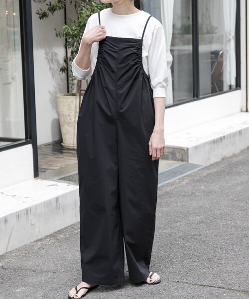 URBAN RESEARCH DOORS(アーバンリサーチドアーズ)の「FORK&SPOON サイドギャザーサロペット(サロペット/オーバーオール・レディース・KHAKI/BLACK・1/2)」の14枚目の写真
