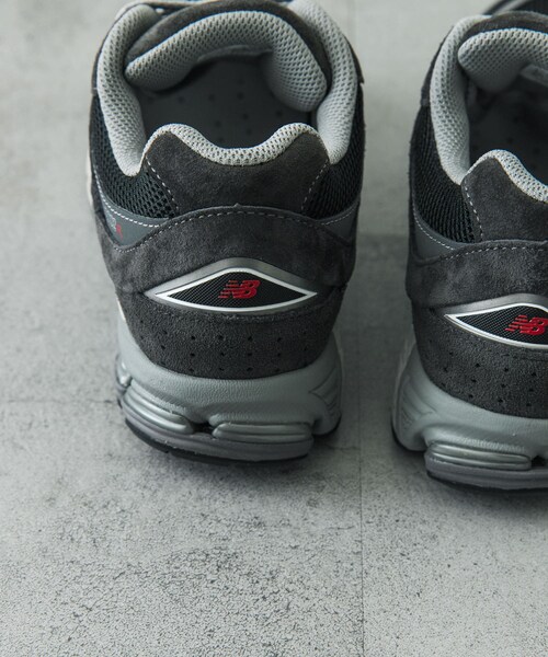 URBAN RESEARCH DOORS（アーバンリサーチドアーズ）の「NEW BALANCE　U2002RA（スニーカー・メンズ・BLACK・26/26.5/27/27.5/28/28.5/29）」の5枚目の写真