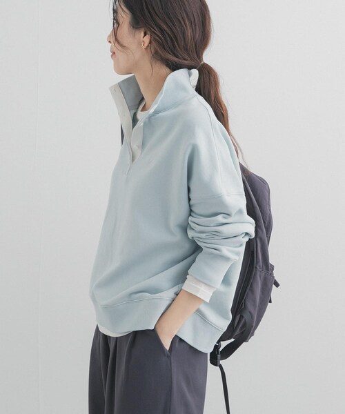 URBAN RESEARCH DOORS（アーバンリサーチドアーズ）の「刺繍スタンドカラースウェット（スウェット・レディース・OFF/L.BLUE・Free）」の16枚目の写真