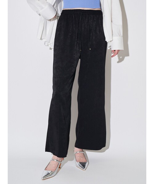 ELENDEEK（エレンディーク）の「SATIN RELAX PT（その他パンツ・レディース・オフホワイト/ブラック/キャメル・F）」の9枚目の写真
