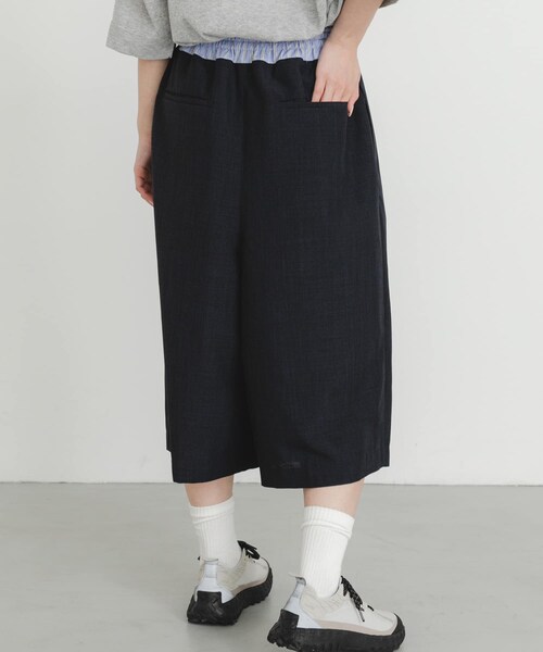 EKAL（エカル）の「『UR TECH DRYLUXE』ハイツイストワイドバミューダパンツ（その他パンツ・レディース・グレー/ネイビー/ブルーグレー・One）」の14枚目の写真