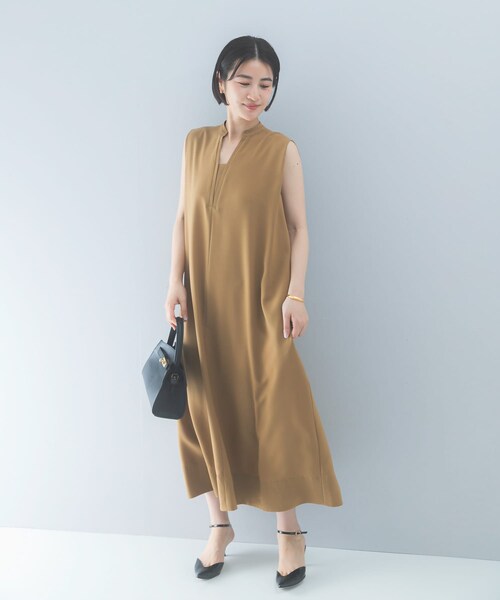 URBAN RESEARCH ROSSO（アーバンリサーチロッソ）の「クールタッチ 吸水速乾キーネックフレアワンピース（ワンピース・レディース・D/NAVY/Y/GOLD・Free）」の18枚目の写真
