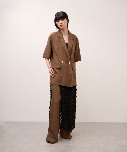 ADAM ET ROPE'(アダムエロペ)の「キュプラリネンMIXイージーパンツ(その他パンツ・レディース・ブラック/キャメル・36/38)」の8枚目の写真