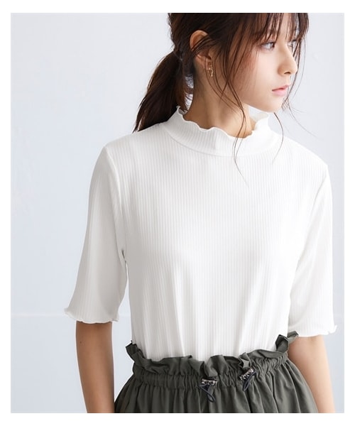 nissen（ニッセン）の「細リブハイネック5分袖カットソープルオーバー＜大きいサイズ有＞（Tシャツ/カットソー・レディース・黒/コーラルピンク/オフホワイト/エクリュ/オフホワイト×黒ボーダー/オフホワイト×黒系ボーダー/ネイビー×オフホワイト系ボーダー/スモーキーサックス/ライトグレー/チャコールブラウン/ハニーイエロー・S/M/L/LL/3L/4L/5L/6L/8L/10L）」の20枚目の写真
