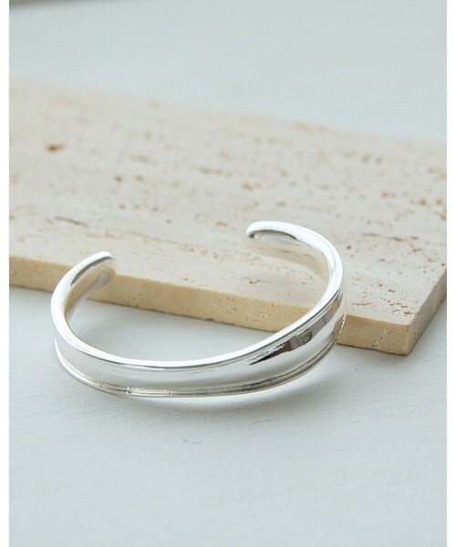 VIS（ビス）の「ニュアンスメタルバングル（バングル/リストバンド・レディース・ゴールド/シルバー・F）」の8枚目の写真