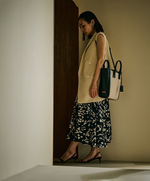 ROPE'（ロペ）の「【E'POR】 I BAG Medium（キャンバスコンビ縦型トートバッグ）（ハンドバッグ・レディース・ブラック系/オフホワイト・F）」の13枚目の写真