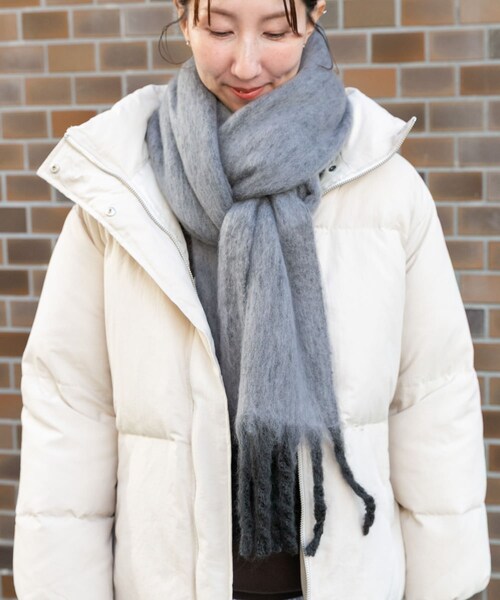 ITEMS URBANRESEARCH（アイテムズ アーバンリサーチ）の「ソフトブークレストール（マフラー・レディース・GRY/BRN/MNT・-）」の5枚目の写真