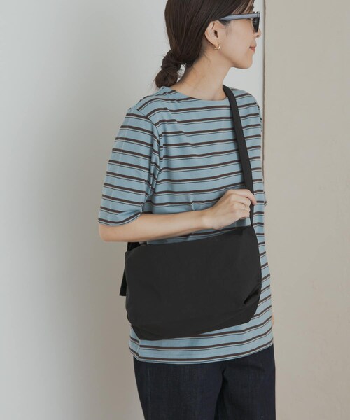 URBAN RESEARCH DOORS(アーバンリサーチドアーズ)の「ウォッシャブルミニショルダー(ショルダーバッグ・レディース・BEIGE/BLACK・one)」の6枚目の写真