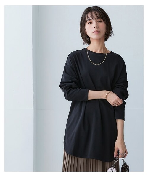 nissen（ニッセン）の「綿１００％スムースゆるシルエット裾ラウンドロング丈Tシャツ＜大きいサイズ有＞（チュニック・レディース・黒/ロイヤルブルー/オフホワイト/ライトグレー/エメラルドグリーン/マスタード・S~M相当/L~LL相当/3L~4L相当/5L~6L相当/8L相当/10L相当）」の12枚目の写真
