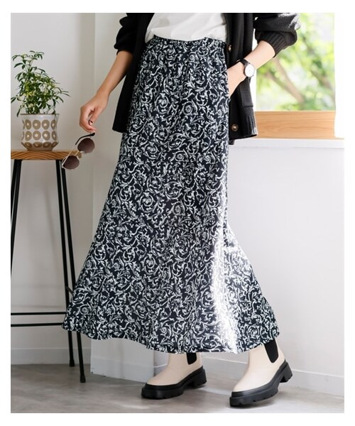 nissen（ニッセン）の「カットソープリントスカート（ゆったりヒップ）（スカート・レディース・グレイッシュブルー系/黒系・L/LL/3L/4L/5L/6L/8L/10L）」の3枚目の写真