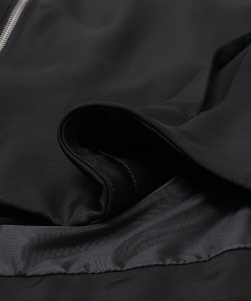 URBAN RESEARCH ROSSO（アーバンリサーチロッソ）の「CHIGNON　サテンボリュームブルゾン（ブルゾン・レディース・GBEIGE/BLACK/BROWN・Free）」の17枚目の写真