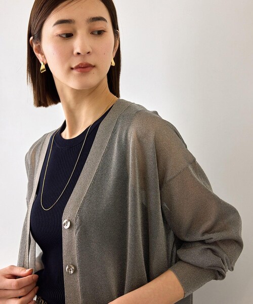 ROPE'（ロペ）の「シアーラメVネックニットカーディガン/イージーケア（カーディガン/ボレロ・レディース・チャコール/ベージュ・F）」の8枚目の写真