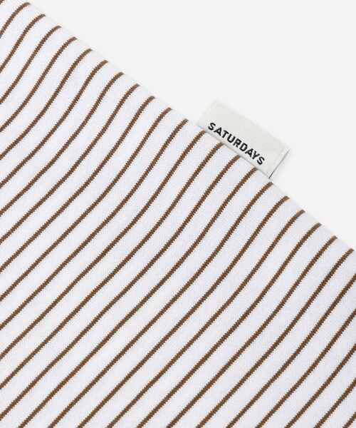 Saturdays NYC(サタデーズ ニューヨークシティ )の「Randall Stripe Relaxed SS Tee(Tシャツ/カットソー・レディース・ブラック/オフホワイト/オリーブ・L/M/S/XL)」の19枚目の写真