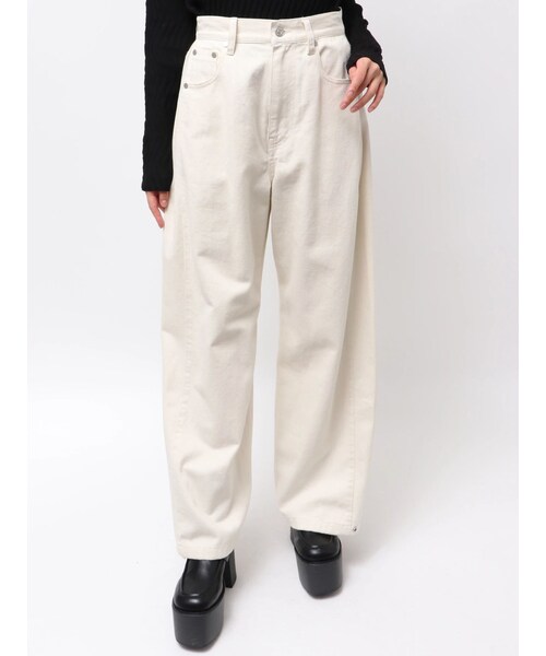 MURUA（ムルーア）の「サイドタックワイドデニム【セット販売対象】（デニムパンツ・レディース・アイボリー/ブラック/ピンク/ミントグリーン・1/2）」の6枚目の写真