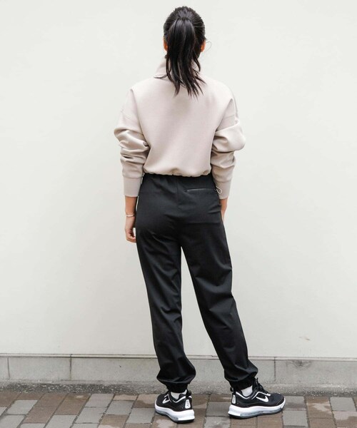 URBAN RESEARCH Sonny Label（アーバンリサーチサニーレーベル）の「SLAB　Stand Short Blouson（スウェット・レディース・グレージュ/チャコール・FREE）」の4枚目の写真