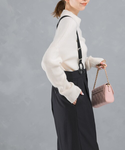 URBAN RESEARCH ROSSO（アーバンリサーチロッソ）の「ショートハイネックホールニット（ニット/セーター・レディース・black/off/red・FREE）」の5枚目の写真