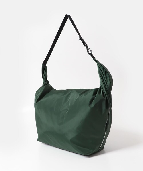 RODE SKO（ロデスコ）の「撥水ビッグボディバッグ（ショルダーバッグ・メンズ・BLACK/GREEN・one）」の21枚目の写真