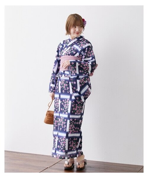 nissen（ニッセン）の「大きいサイズ 二部式浴衣（浴衣・レディース・白系(朝顔)/紺系(百合・桜)/白×紺系(撫子)/黒系(麻の葉)/ベージュ系リーフ柄・S~M相当/L~LL相当/3L~4L相当/5L~6L相当）」の4枚目の写真