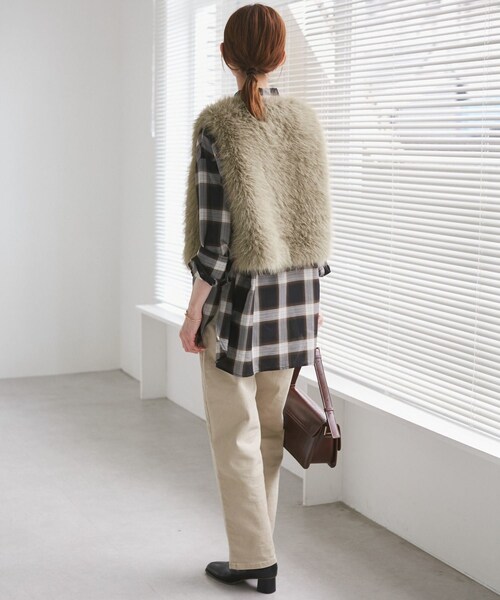 ROPE' PICNIC（ロペピクニック）の「ファーベスト（ベスト・レディース・ダークブラウン/ベージュ・F）」の6枚目の写真