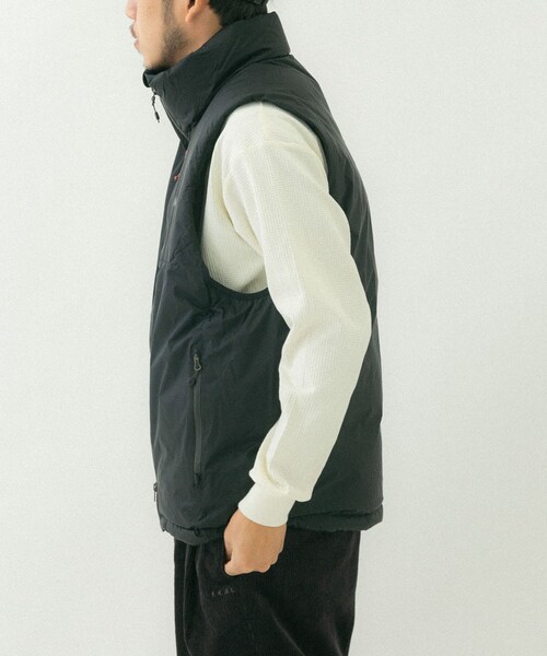EKAL（エカル）の「NANGA　AURORA TEX STAND COLLAR DOWN VEST（その他アウター・メンズ・M.GRY/BLK・M/L）」の5枚目の写真