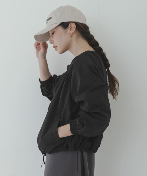 URBAN RESEARCH Sonny Label（アーバンリサーチサニーレーベル）の「『UR TECH』バルーンショートブルゾン（ブルゾン・レディース・ブラック/アイボリー/ベージュ・Free）」の19枚目の写真