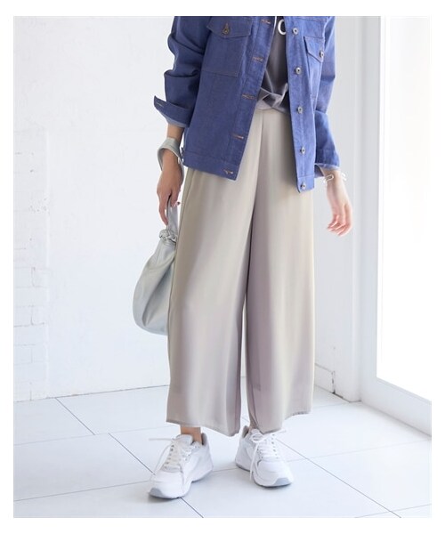 nissen（ニッセン）の「風なびくエアリーシフォンスカート見えワイドパンツ（ゆったりヒップ）＜大きいサイズ有＞（パンツ・レディース・パステルピンク/ライトグリーン/アイスグレー/ロイヤルブルー/黒/ネイビー系ストライプ/ソフトベージュ/テラコッタオレンジ/マラカイトグリーン/シトロンイエロー/黒系ドット/ライラック・L/LL/3L/4L/5L/6L/8L/10L）」の19枚目の写真