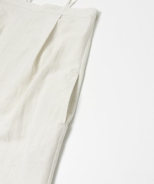 URBAN RESEARCH(アーバンリサーチ)の「タックデザインベアオールインワン(つなぎ/オールインワン・レディース・NATURAL/BLACK・36/38)」の14枚目の写真
